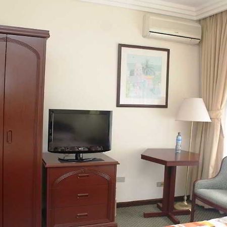 Siesta Hotel And Casino Antiguo Cuscatlan ภายนอก รูปภาพ