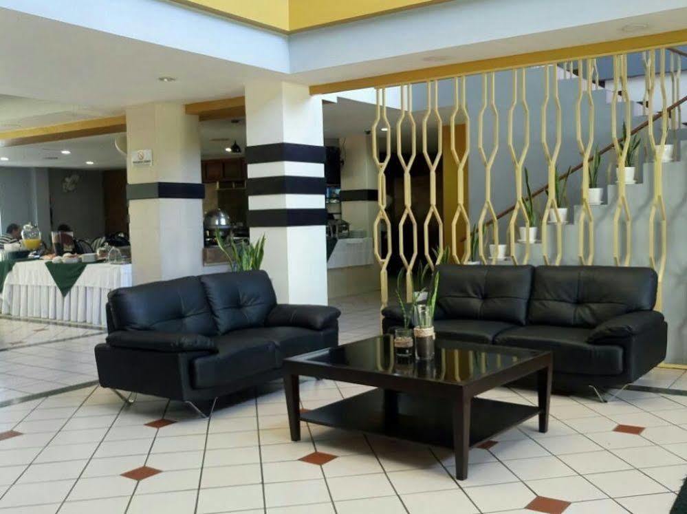 Siesta Hotel And Casino Antiguo Cuscatlan ภายนอก รูปภาพ