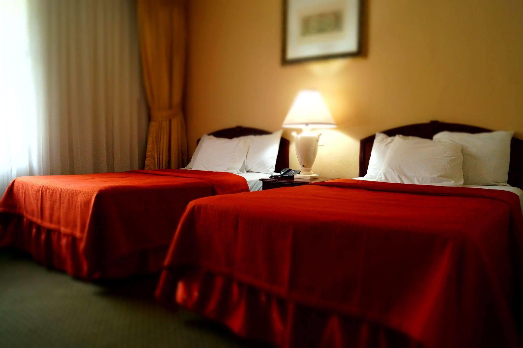 Siesta Hotel And Casino Antiguo Cuscatlan ภายนอก รูปภาพ