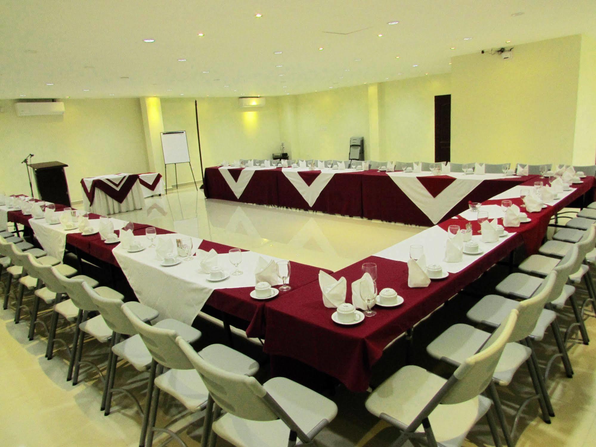 Siesta Hotel And Casino Antiguo Cuscatlan ภายนอก รูปภาพ